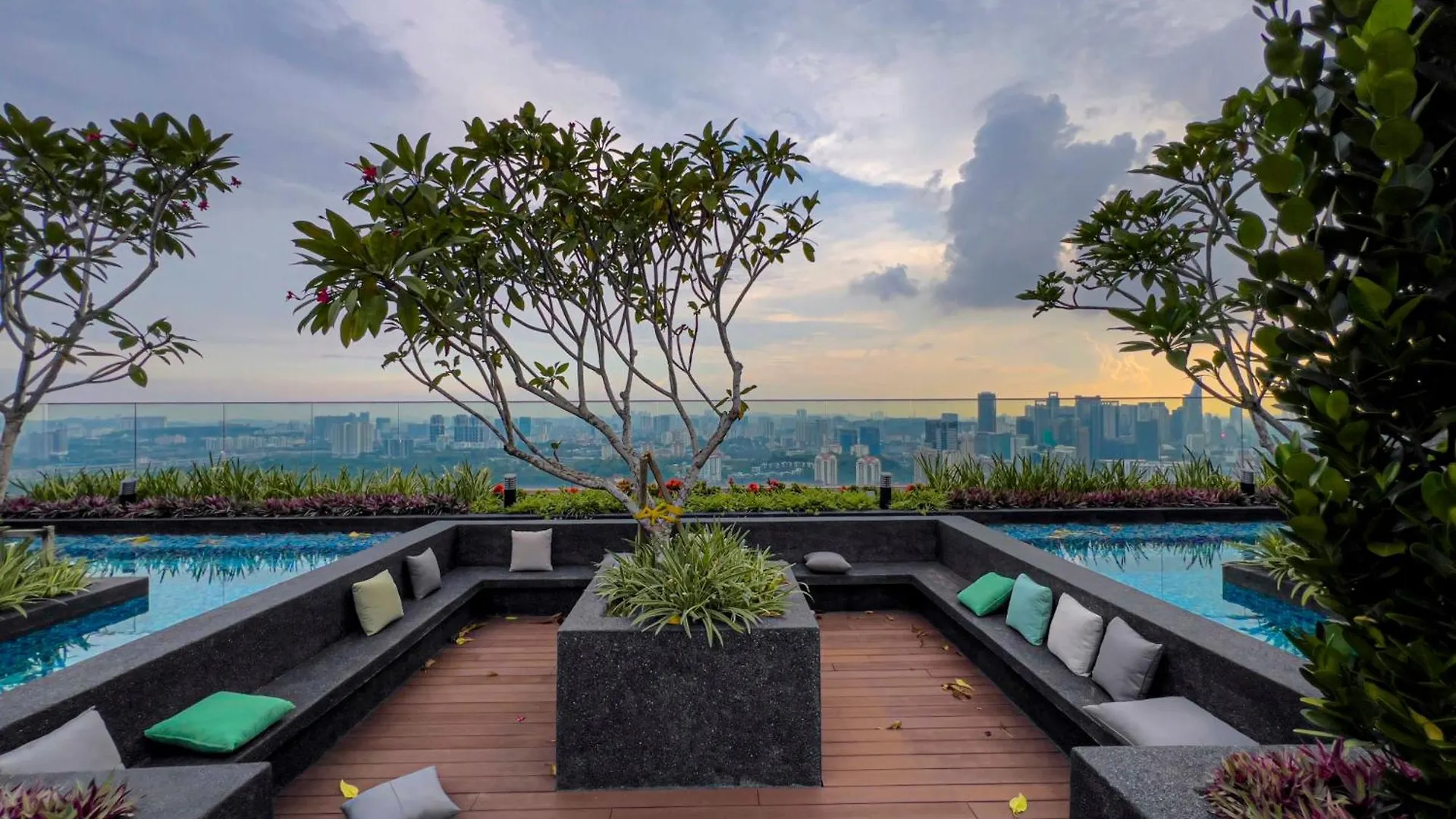 Sky Pool Suites Kl Sentral - Riveria City Kuala Lumpur 0*,  Malaysia