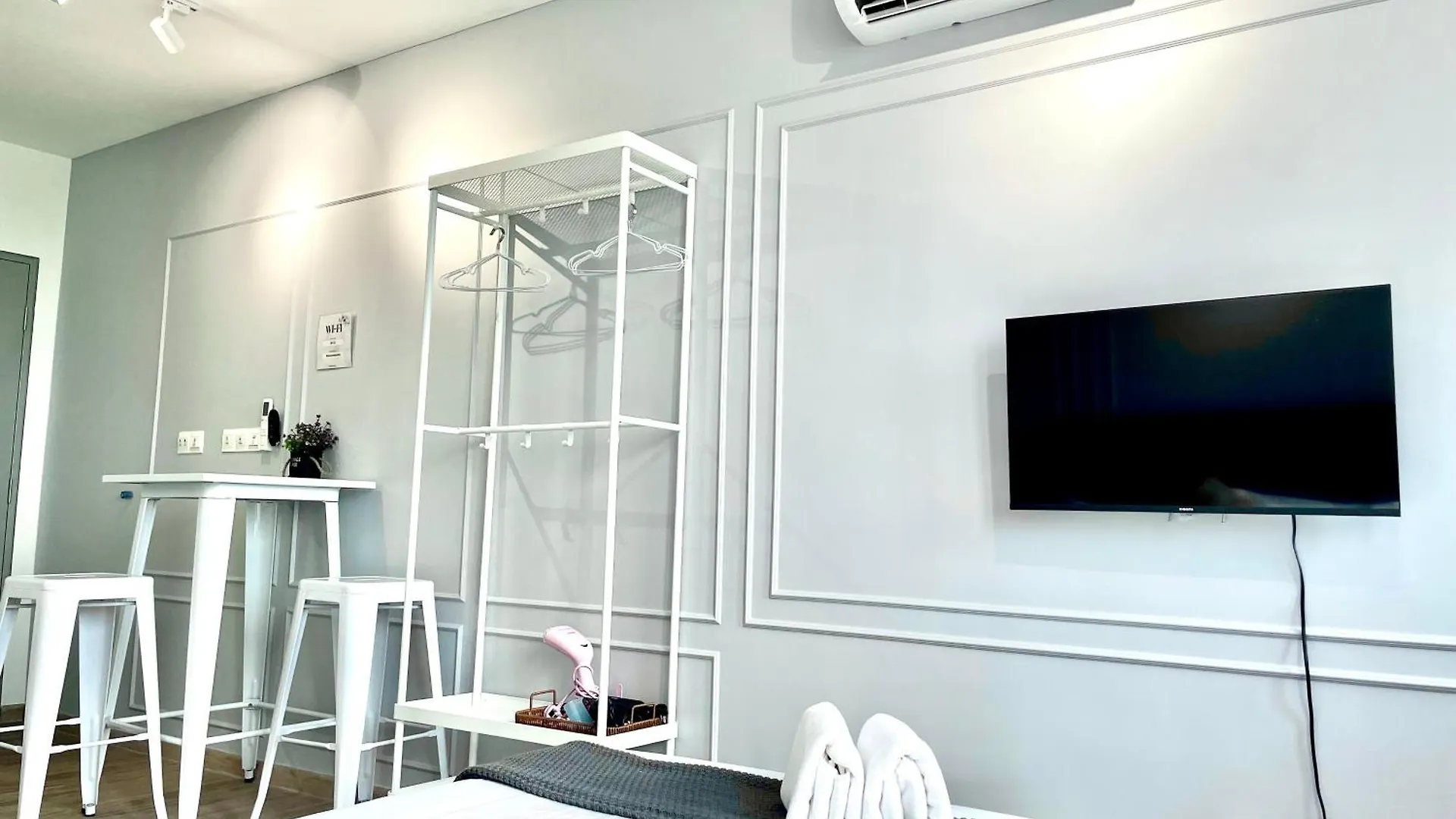Sky Pool Suites Kl Sentral - Riveria City Kuala Lumpur